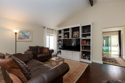 4650 Cordoba Way, Oceanside, CA 92056-5104