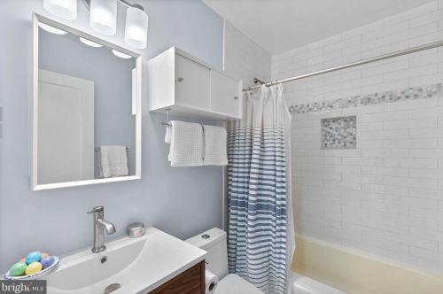 2419 Dennis Ave, Silver Spring MD 20901-2162 exterior