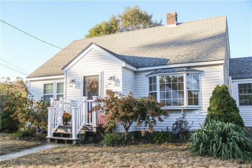 95 John St, Warwick, RI 02889-9210