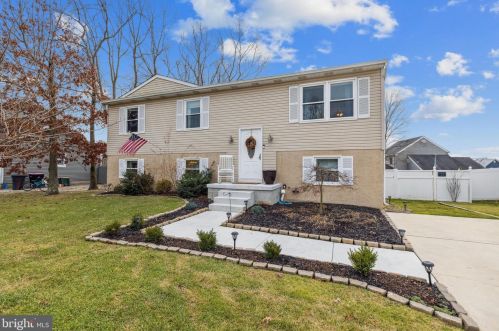 4 Willow Ct, Erial, NJ 08081-2216
