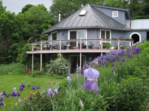 52 Ordway Rd, Tunbridge VT  05077-9560 exterior