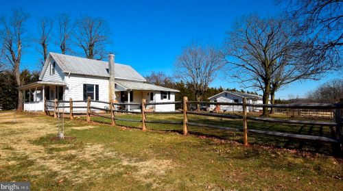 695 Copenhaffer Rd, York, PA 17404-8390