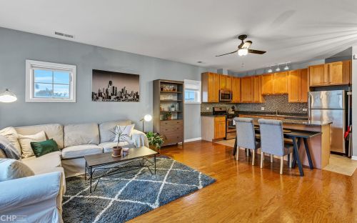 4644 Woodlawn Ave, Chicago, IL