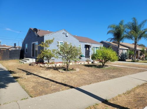308 Kemp Ave, Compton, CA 90220-1849