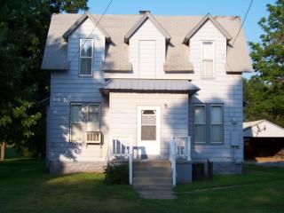 213 Borton Ave, Clyde, KS 66938-9614