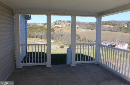 120 Dewey Dr, Maysville WV  26833 exterior