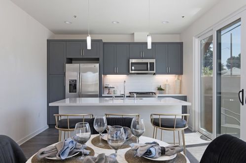 4007 Mission Inn Ave, Riverside CA  92501-3305 exterior