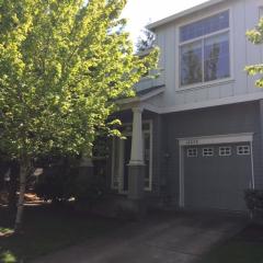 16078 Holland Ln, Sherwood OR  97140-9435 exterior