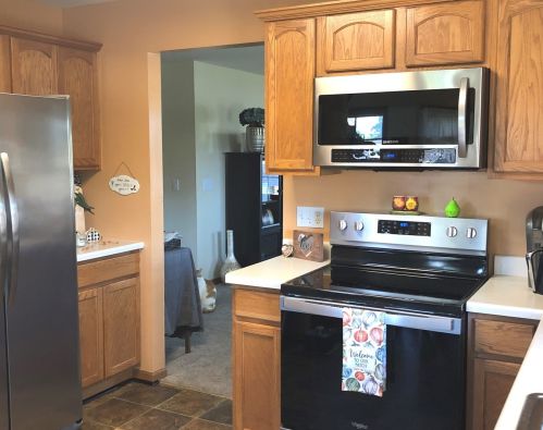 143 Mclaren Dr, Sycamore IL  60178-2256 exterior