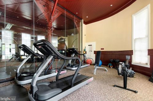 2737 Linden Ln, Silver Spring MD 20910-1212 exterior