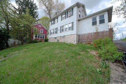 623 Cooke St, Waterbury, CT 06710-1424