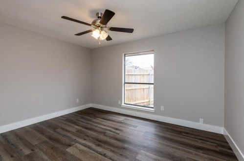 7621 Pear Tree Ln, Fort Worth TX  76133-7462 exterior