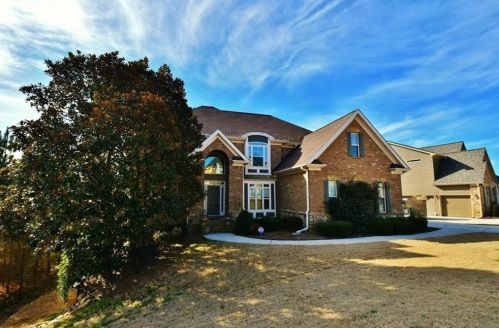 9010 Maple Run Trl, Gainesville, GA 30506-8055