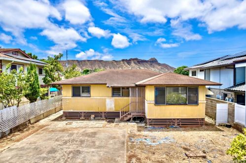 3121 Catherine St, Honolulu HI  96815-4147 exterior