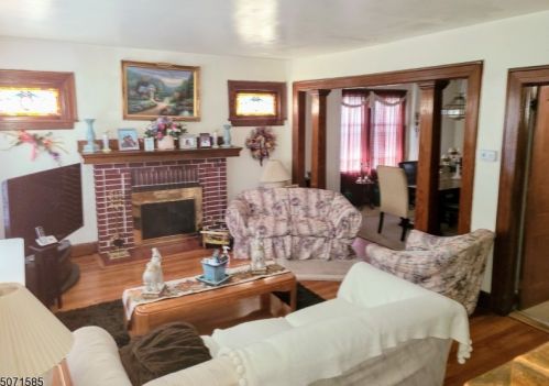 320 19th St, Paterson, NJ 07524-2604