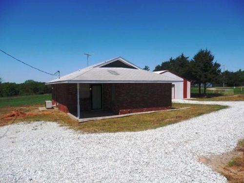 25290 Old Highway 18, Tecumseh, OK 74873-7379