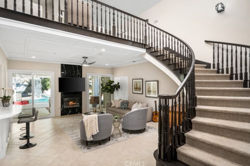 4501 Cerro Vista Dr, Anaheim CA 92807 exterior