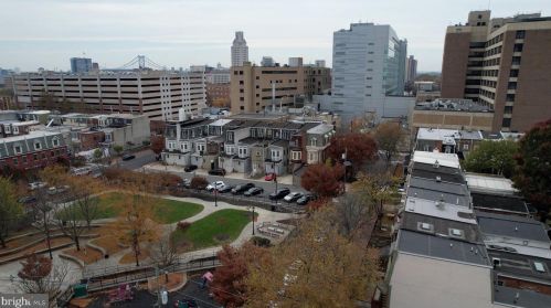640 Berkley St, Camden, NJ 08103-1414