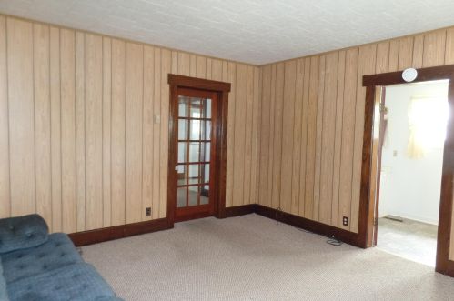 1940 Broadway St, Pennsville, OH 43787-9117