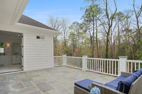 2672 Ellwood Dr, Atlanta GA  30305-3866 exterior
