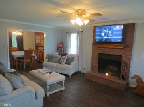 107 Pheasant Ridge Dr, Warner Robins, GA 31088-6563