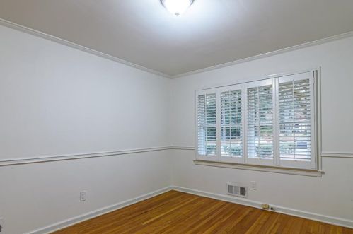 1543 Knob Hl Dr, Atlanta GA  30329-3208 exterior