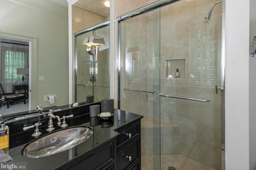110 Brooks Bnd, Princeton NJ  08540-7545 exterior
