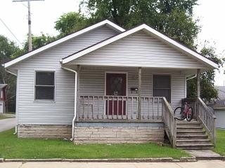 104 Grimes Ln, Blmgtn IN  47403-3014 exterior