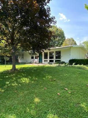 2362 Kingswood Dr, Springfield, OH 45503-2302