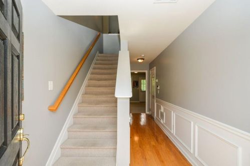 3826 Chattahoochee Summit Dr, Atlanta, GA 30339-3247