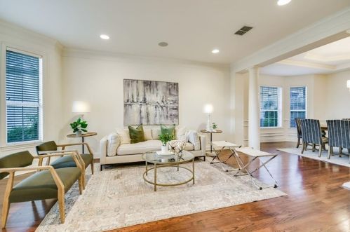 3001 Chatelaine Dr, Austin TX  78746-6895 exterior
