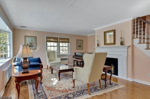481 Alpine Ter, Ridgewood, NJ 07450-1405