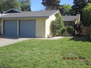 2515 Sweet Ave, Visalia, CA 93291-3156