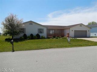 907 Hollie Dr, Heyworth, IL 61745-9209