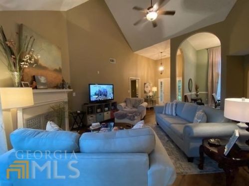 104 Jasmine Way, Bonaire, GA 31005-3514