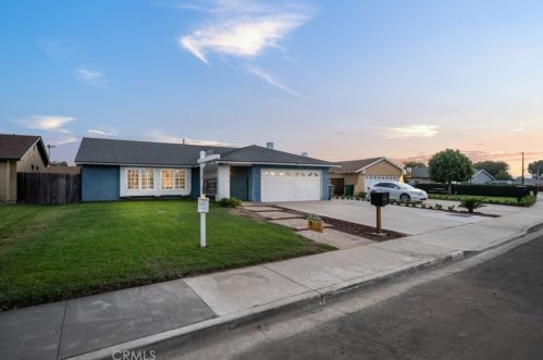 4745 Davis St, Chino, CA 91710-3303