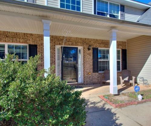 864 Betsy Ross Trl, Hampton, GA 30228-5914