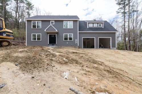17 Georgetown Dr, Amherst, NH 03031-1746