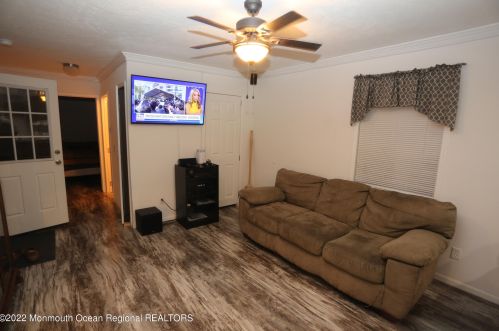 30 Monique Cir, Hazlet, NJ 07730-1543