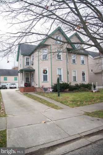 30 Bowen Ave, Pilesgrove, NJ 08098-1404