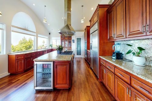 11832 Cir Dr, Whittier CA 90601-2352 exterior