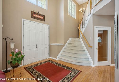 5 Normandy Dr, Jackson Twp, NJ 08527-4854