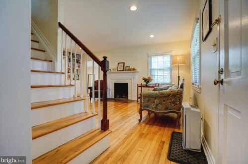 151 Cedar Ln, Princeton NJ  08540-5349 exterior