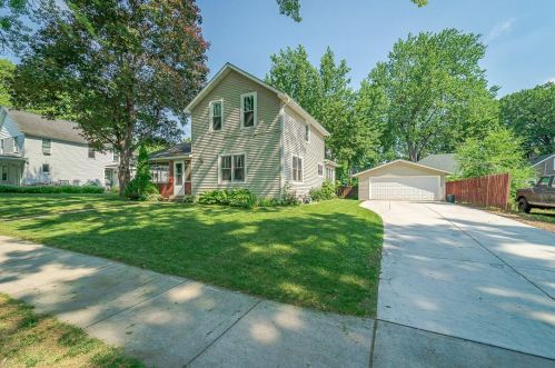 205 11th St, Hastings, MN 55033-2804