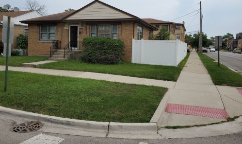 2401 76th Ct, Chicago, IL 60707-2543