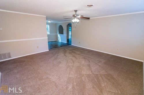 3723 Bramblevine Cir, Lithonia, GA 30038-2919