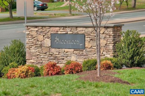 162 Brookwood Dr, Charlottesville, VA 22902-6092