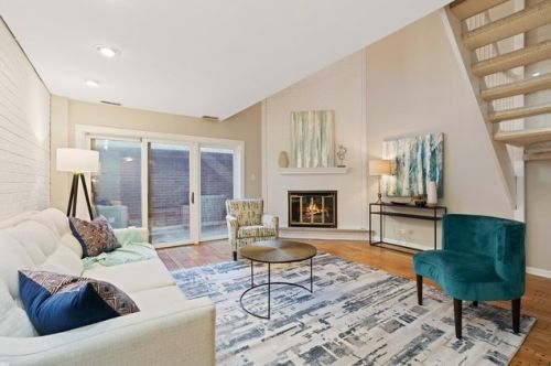 434 Briar Pl, Chicago, IL 60657-4775