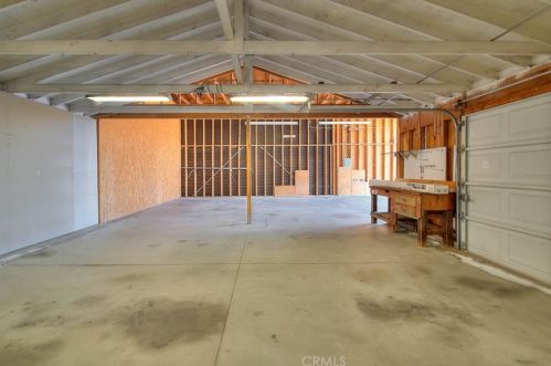 8582 Running Gait Ln, Riverside CA  92509-5106 exterior