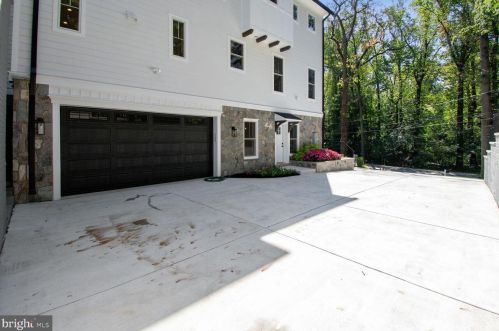 9111 Sligo Crk Pkwy, Silver Spring MD 20901-3361 exterior